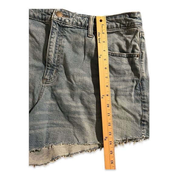 Like New Denim Shorts -Size 17R / XL - Picture 6 of 6